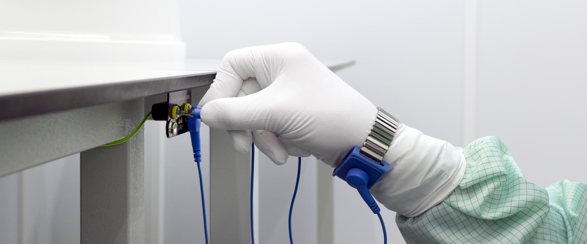 ■ アースバンド（作業者）